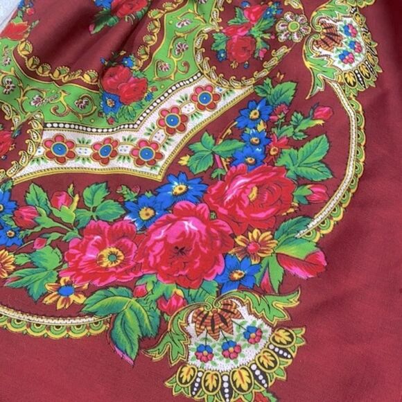 Hand printed virgin wool large floral scarf - Picture 2 of 5